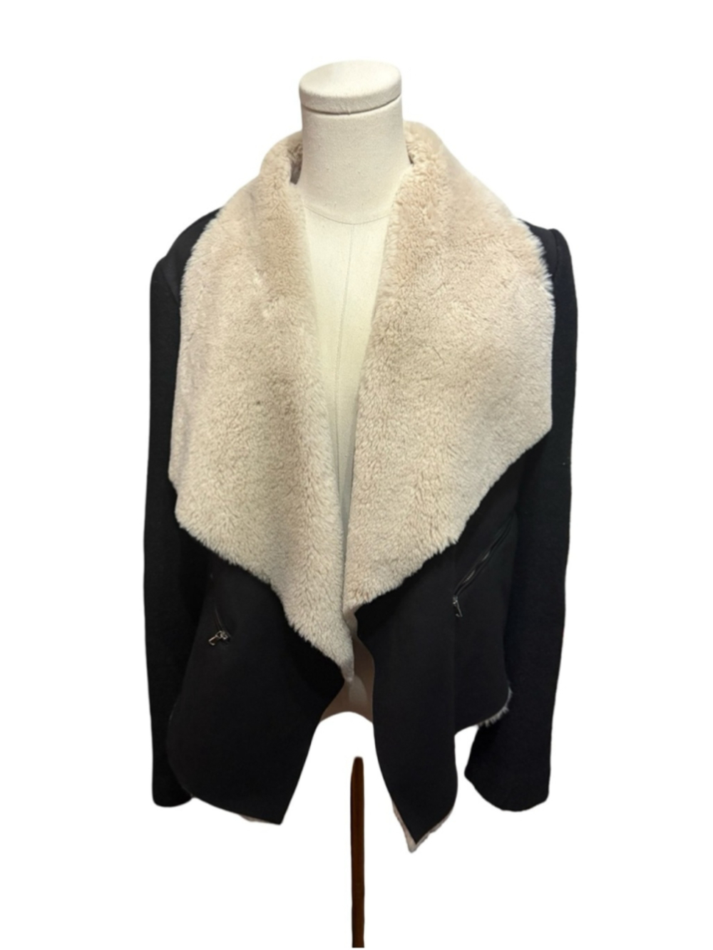 Zara TrafalucWomen’s Black Jacket with Cream Faux-Shearling Collar - size L